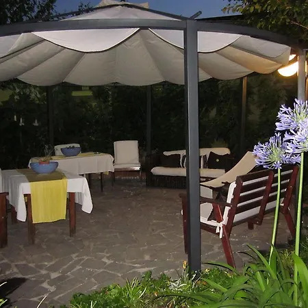 Casa Stefania Guest house *